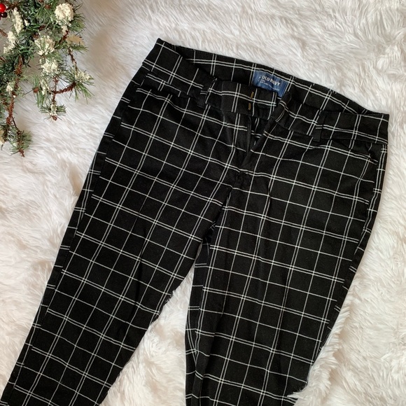 Old Navy Pants - Old Navy Black Plaid Pants